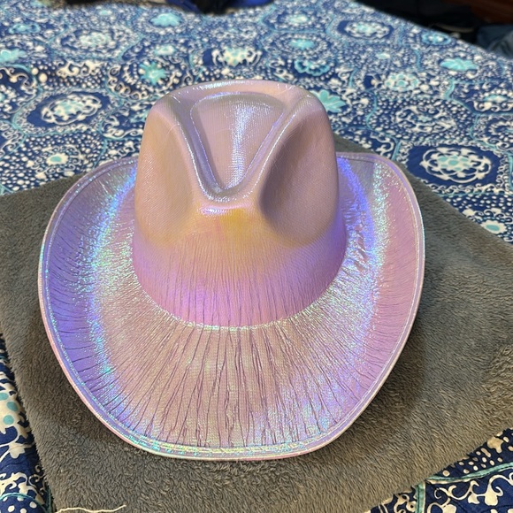 Holographic cowboy hat - Picture 3 of 4